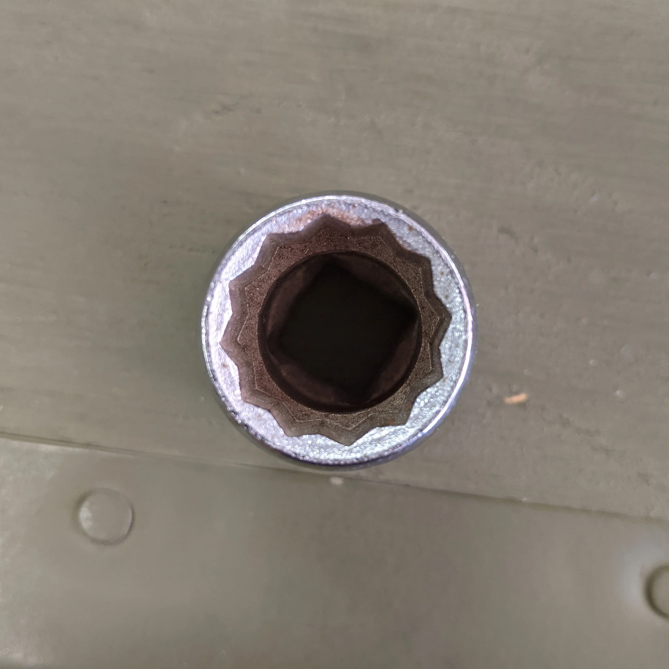 SK NOS 11/16" 1/2" Dr 12pt Socket (40122) - Image 2