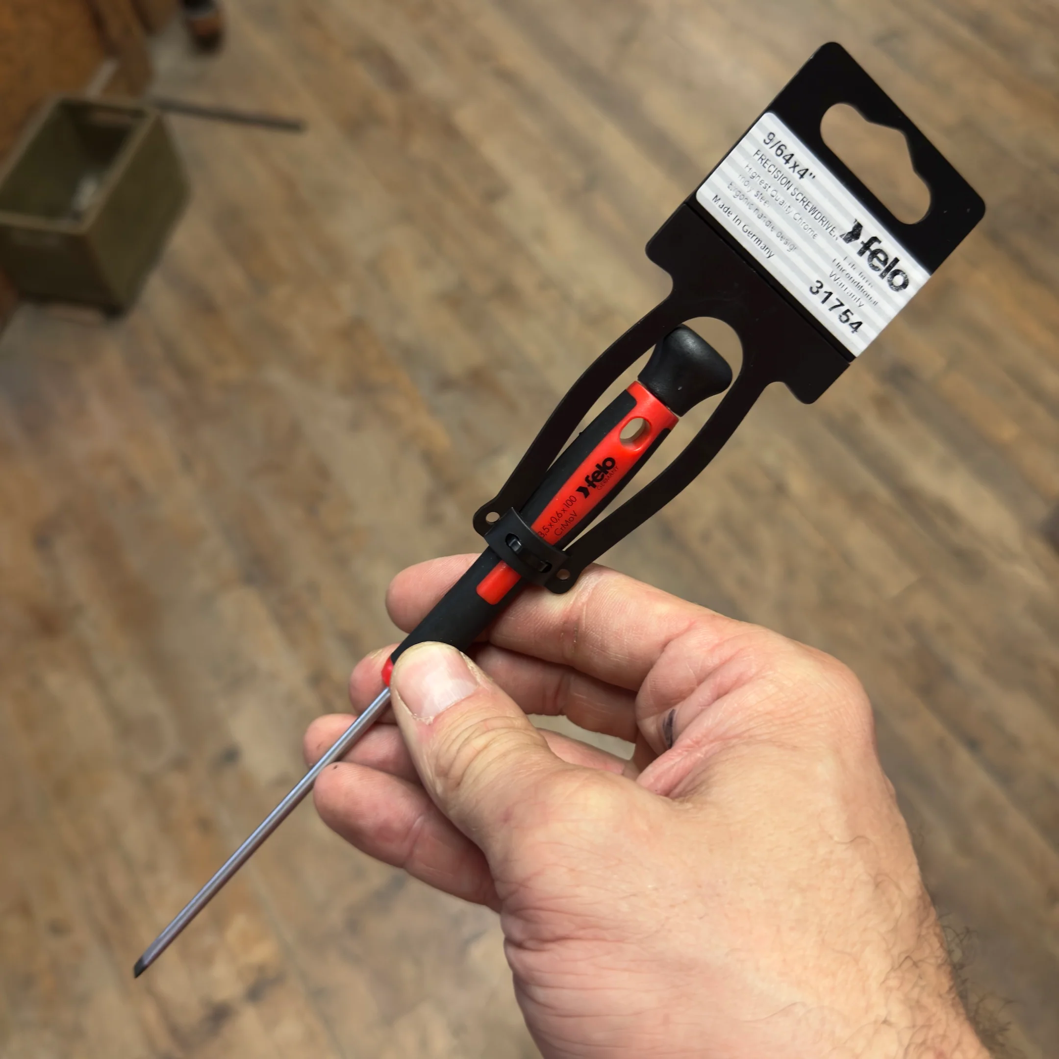 Felo Precision Slotted Screwdriver 9/64" x 4" (31754) - Image 3