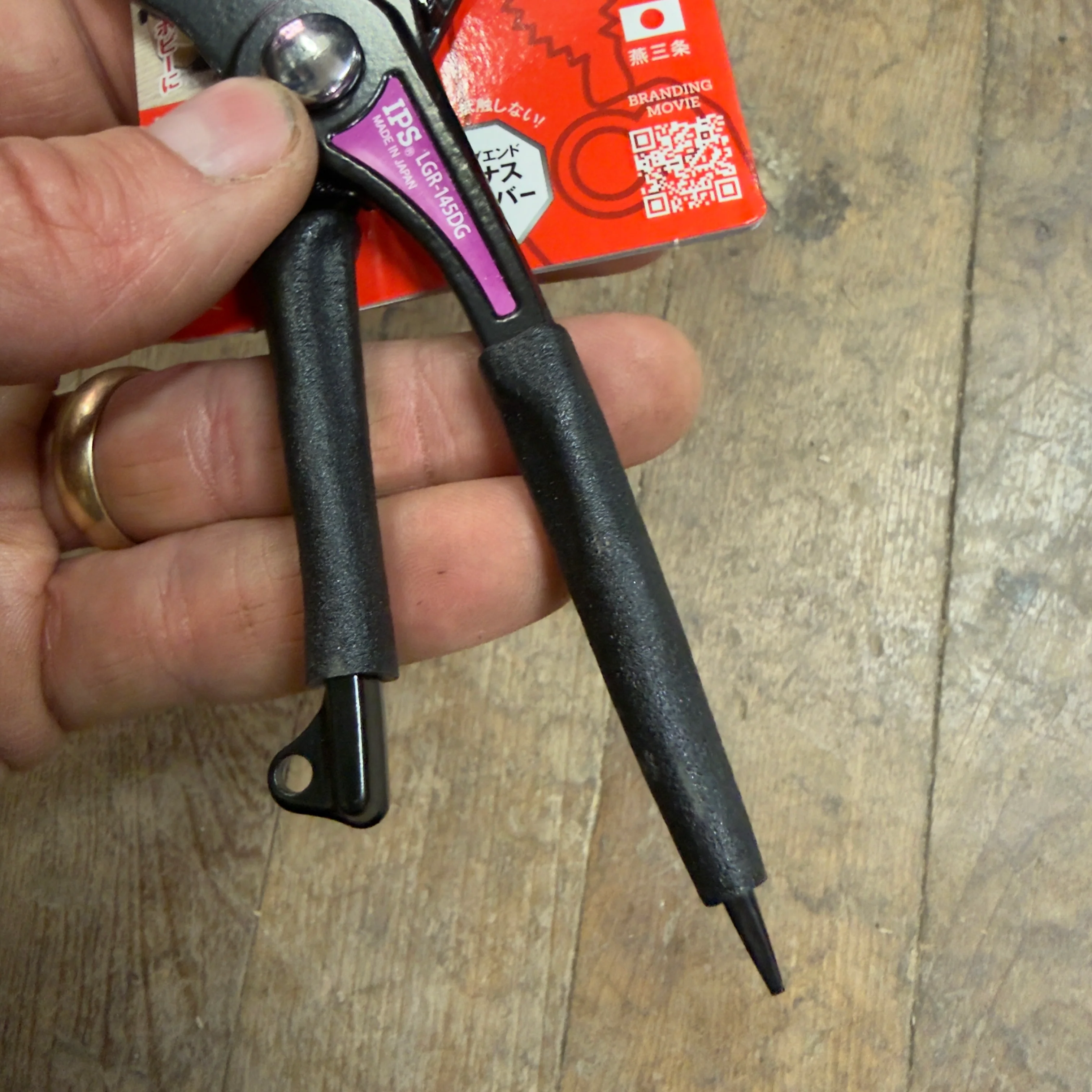 IPS 148 mm Elek Little Devil Mini Pliers (LGR-145DG) - Image 5