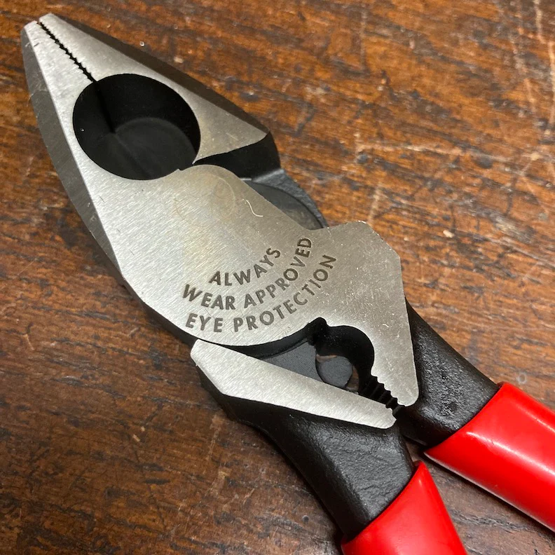 Knipex Lineman's Pliers w/ Fish Tape Puller & Crimper (0911240) - Image 3
