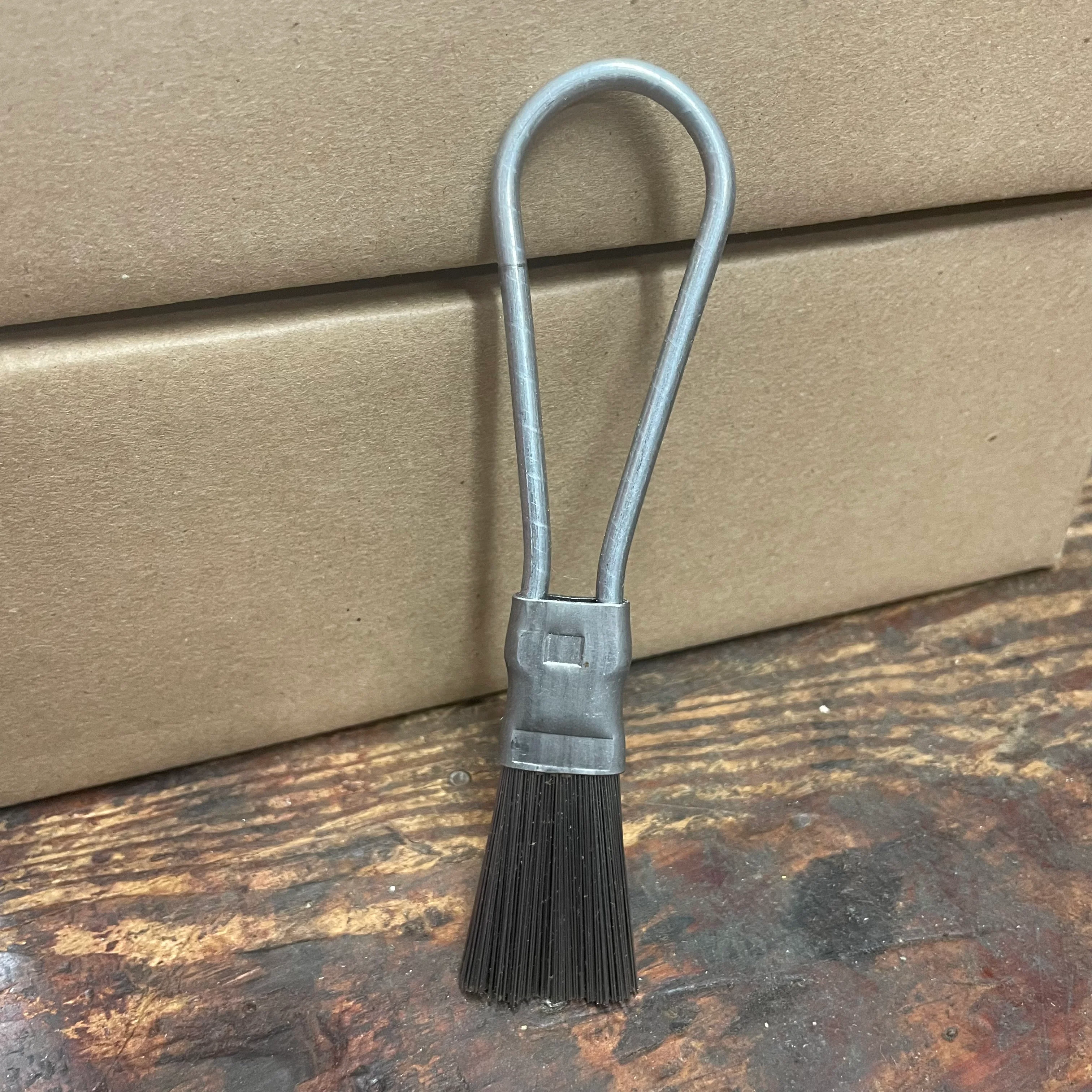 Magnolia Loop Handled Wire Brush (20-S) - Image 2