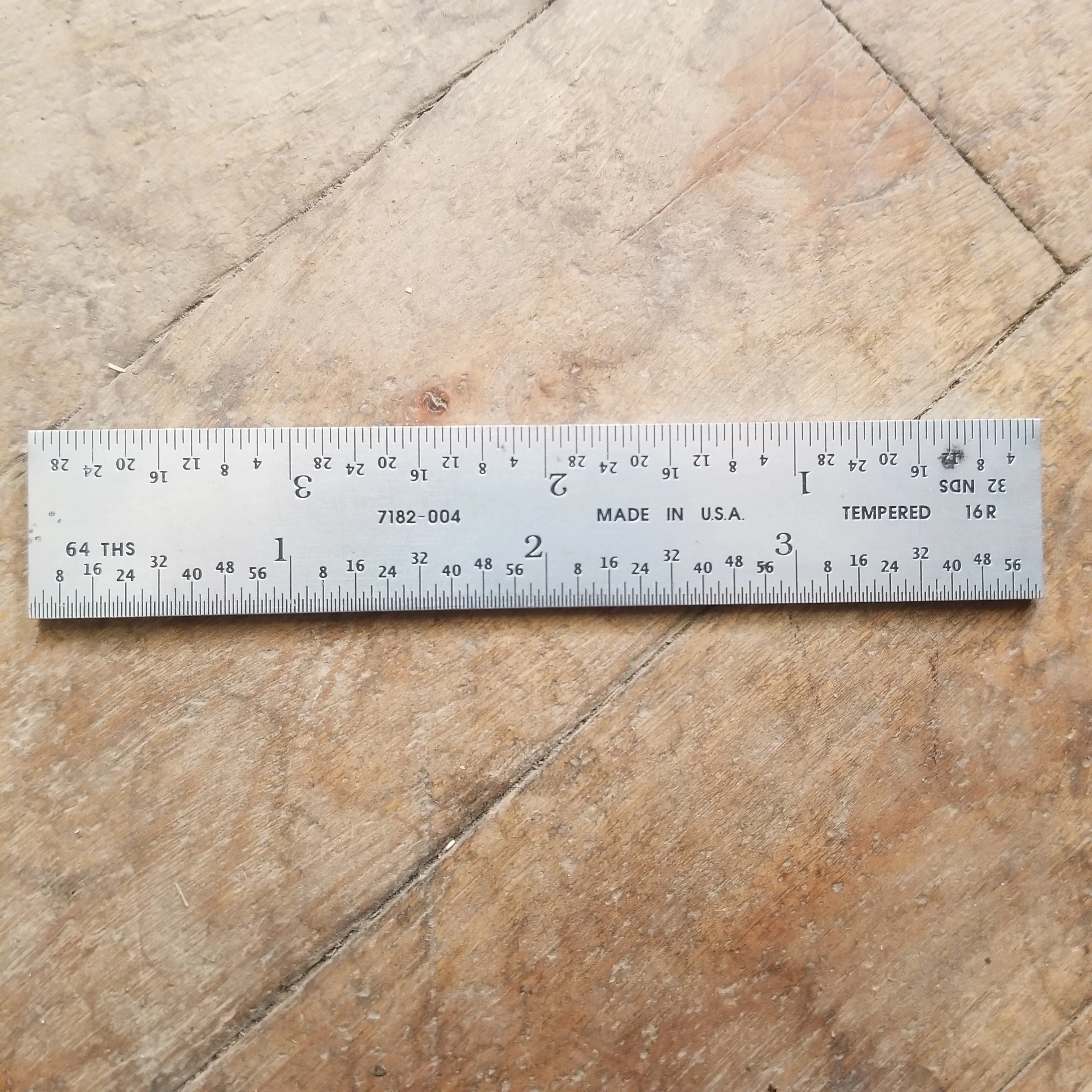 PEC 4" 16R Grooved Rule (32nds/64ths & 50ths/100ths) w/ Blemish (780076)