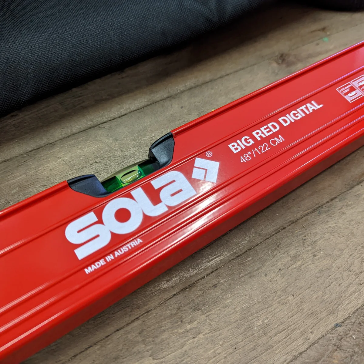 Big Red SOLA DIGITAL 48" Box Beam Level w/ Bluetooth (LSB48D) - Image 5