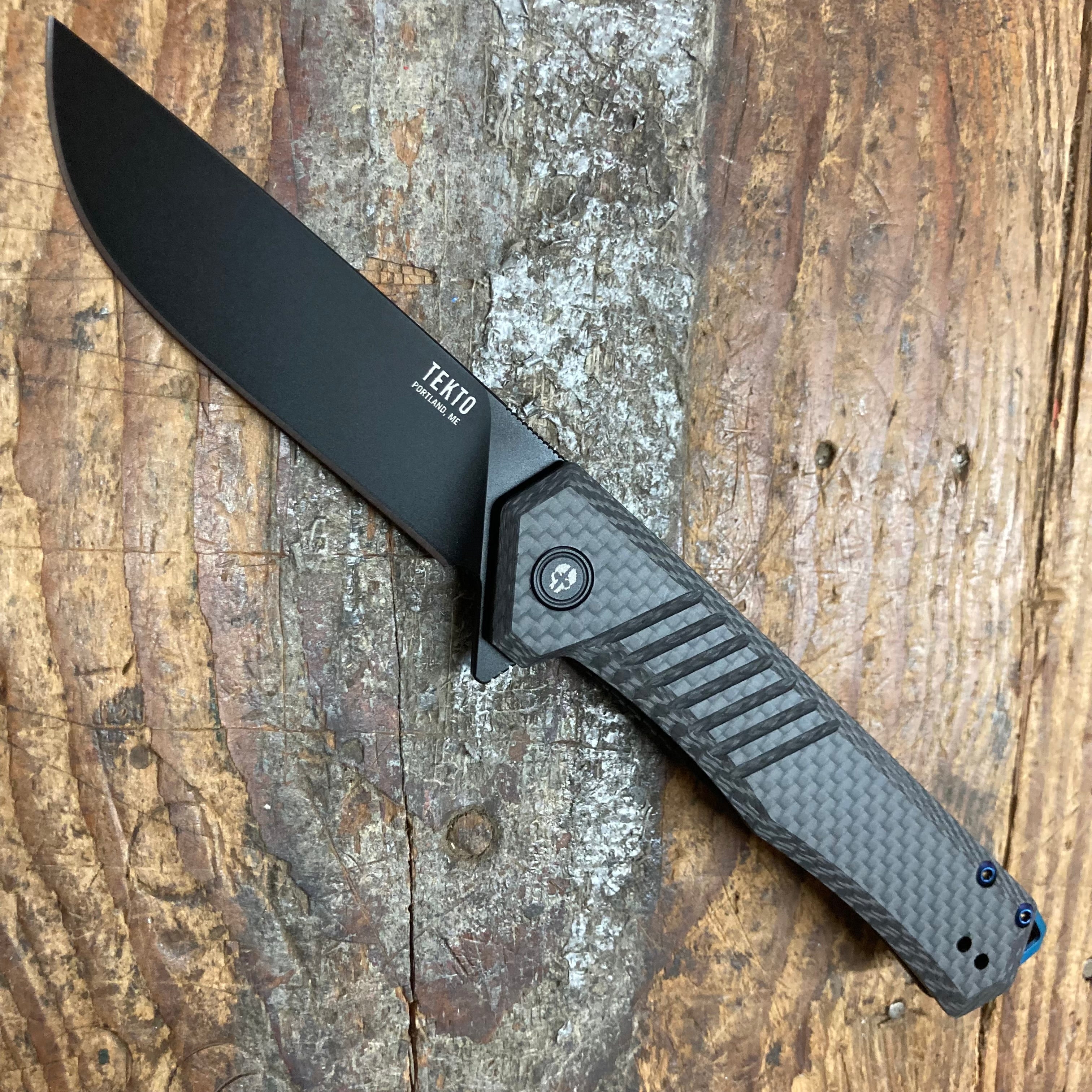 Tekto Knives F1 Alpha Linerlock Carbon Fiber w/ Blue Accents (F1RCFBKD2BK1A2)
