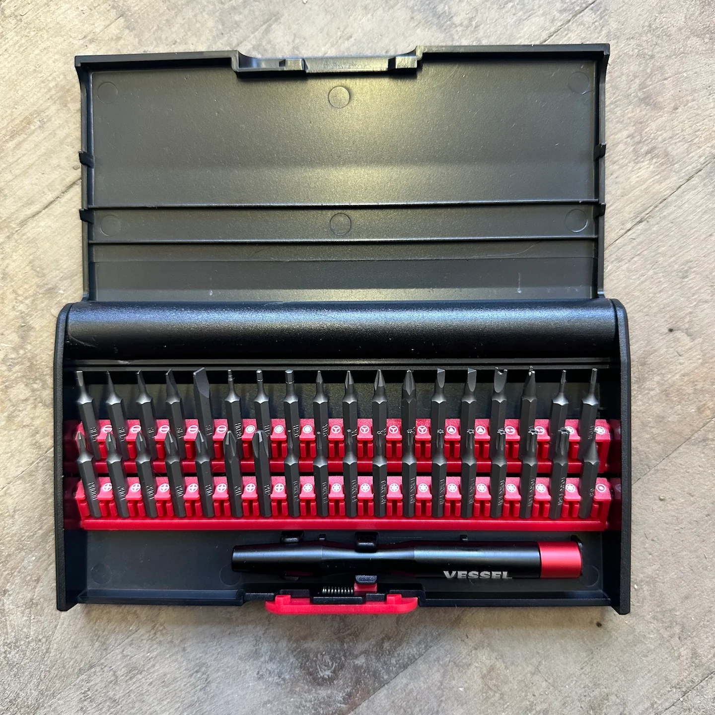 Vessel Interchangeable precision Screwdriver 36 Pc Bit Set (9836) - Image 5